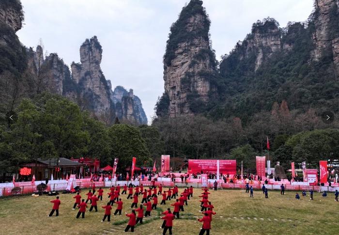 举重奥运冠军王_奥运举重冠军王娇_奥运举重冠军男